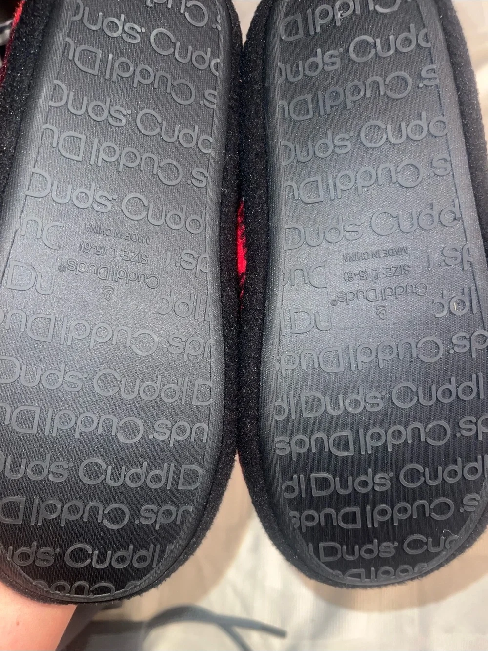 Cuddl duds slippers size large 5/6- set of two pairs